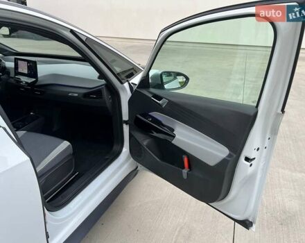 Белый Фольксваген ID.3, объемом двигателя 0 л и пробегом 138 тыс. км за 18500 $, фото 36 на Automoto.ua