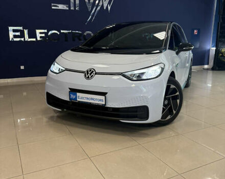 Фольксваген ID.3 2022 в Кропивницком (Кировограде) на Automoto.ua Белый Фольксваген ID.3, объемом двигателя 0 л и пробегом 16 тыс. км за 19999 $, фото 1 на Automoto.ua
