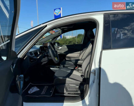 Білий Фольксваген ID.3, об'ємом двигуна 0 л та пробігом 32 тис. км за 16200 $, фото 8 на Automoto.ua