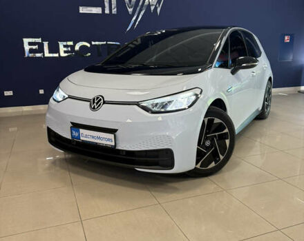 Фольксваген ID.3 2022 в Кропивницком (Кировограде) на Automoto.ua Белый Фольксваген ID.3, объемом двигателя 0 л и пробегом 16 тыс. км за 19999 $, фото 2 на Automoto.ua