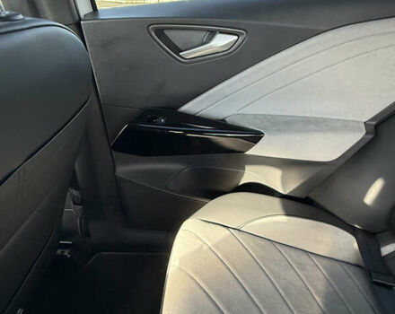 Білий Фольксваген ID.3, об'ємом двигуна 0 л та пробігом 9 тис. км за 23800 $, фото 7 на Automoto.ua