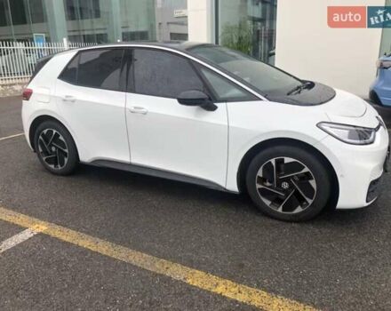 Белый Фольксваген ID.3, объемом двигателя 0 л и пробегом 4 тыс. км за 23500 $, фото 5 на Automoto.ua