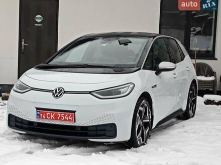 Белый Фольксваген ID.3, объемом двигателя 0 л и пробегом 162 тыс. км за 15400 $, фото 1 на Automoto.ua