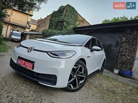 Фольксваген ID.3 2020 в Стрые на Automoto.ua Белый Фольксваген ID.3, объемом двигателя 0 л и пробегом 200 тыс. км за 14200 $, фото 1 на Automoto.ua