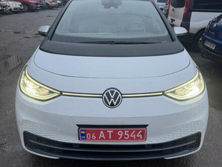 Белый Фольксваген ID.3, объемом двигателя 0 л и пробегом 60 тыс. км за 16300 $, фото 1 на Automoto.ua