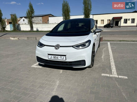Фольксваген ID.3 2020 в Волочиске на Automoto.ua Белый Фольксваген ID.3, объемом двигателя 0 л и пробегом 154 тыс. км за 15499 $, фото 1 на Automoto.ua