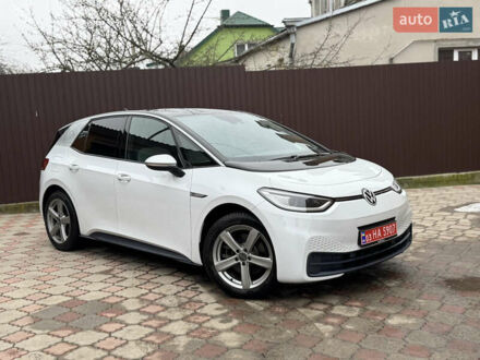 Фольксваген ID.3 2020 в Ровно на Automoto.ua Белый Фольксваген ID.3, объемом двигателя 0 л и пробегом 130 тыс. км за 15000 $, фото 1 на Automoto.ua