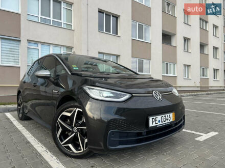 Белый Фольксваген ID.3, объемом двигателя 0 л и пробегом 103 тыс. км за 18357 $, фото 1 на Automoto.ua