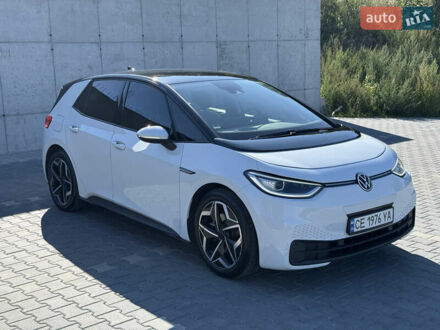 Фольксваген ID.3 2021 в Тернополе на Automoto.ua Белый Фольксваген ID.3, объемом двигателя 0 л и пробегом 32 тыс. км за 18300 $, фото 1 на Automoto.ua