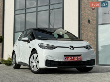 Фольксваген ID.3 2021 в Тернополе на Automoto.ua Белый Фольксваген ID.3, объемом двигателя 0 л и пробегом 119 тыс. км за 15999 $, фото 1 на Automoto.ua