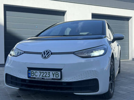 Фольксваген ID.3 2021 в Ужгороде на Automoto.ua Белый Фольксваген ID.3, объемом двигателя 0 л и пробегом 35 тыс. км за 17900 $, фото 1 на Automoto.ua