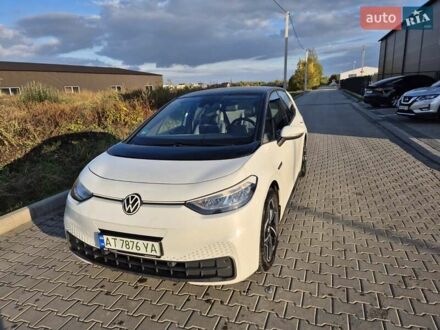 Фольксваген ID.3 2021 в Ивано-Франковске на Automoto.ua Белый Фольксваген ID.3, объемом двигателя 0 л и пробегом 114 тыс. км за 21073 $, фото 1 на Automoto.ua