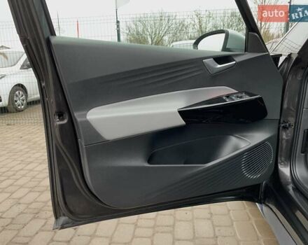 Черный Фольксваген ID.3, объемом двигателя 0 л и пробегом 153 тыс. км за 16655 $, фото 23 на Automoto.ua