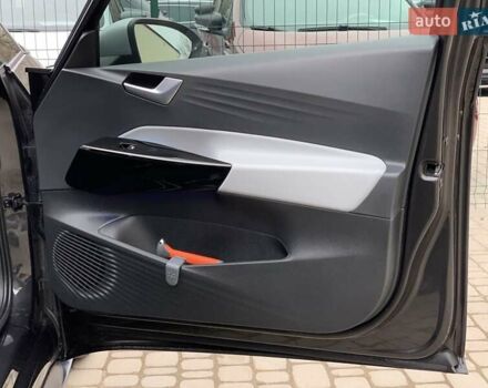 Черный Фольксваген ID.3, объемом двигателя 0 л и пробегом 68 тыс. км за 18650 $, фото 40 на Automoto.ua