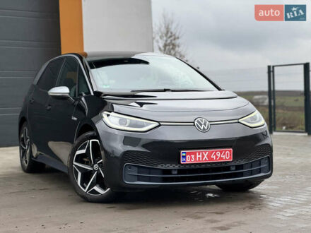 Черный Фольксваген ID.3, объемом двигателя 0 л и пробегом 200 тыс. км за 13999 $, фото 1 на Automoto.ua