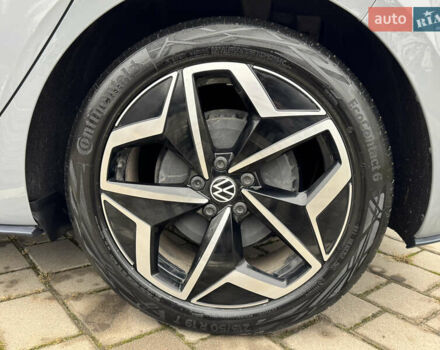 Серый Фольксваген ID.3, объемом двигателя 0 л и пробегом 107 тыс. км за 16999 $, фото 114 на Automoto.ua