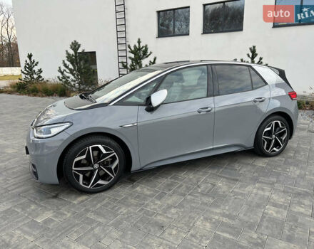 Серый Фольксваген ID.3, объемом двигателя 0 л и пробегом 117 тыс. км за 17300 $, фото 3 на Automoto.ua