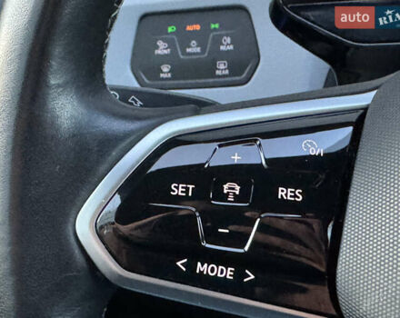 Серый Фольксваген ID.3, объемом двигателя 0 л и пробегом 91 тыс. км за 16999 $, фото 45 на Automoto.ua