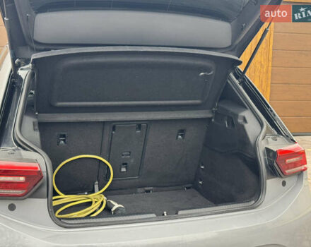 Серый Фольксваген ID.3, объемом двигателя 0 л и пробегом 129 тыс. км за 16400 $, фото 28 на Automoto.ua