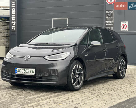 Серый Фольксваген ID.3, объемом двигателя 0 л и пробегом 64 тыс. км за 16950 $, фото 3 на Automoto.ua