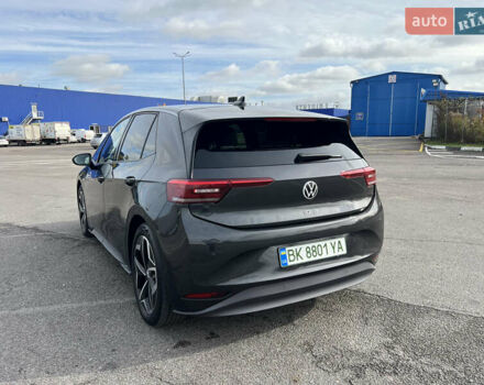 Серый Фольксваген ID.3, объемом двигателя 0 л и пробегом 98 тыс. км за 16300 $, фото 5 на Automoto.ua
