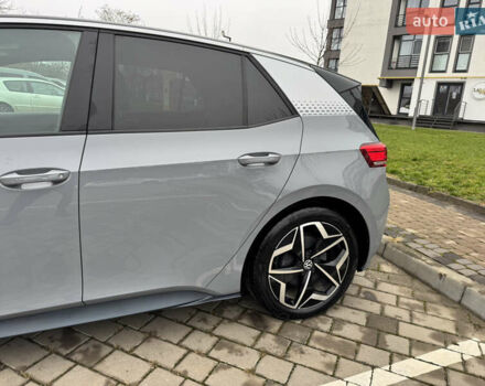 Серый Фольксваген ID.3, объемом двигателя 0 л и пробегом 107 тыс. км за 16999 $, фото 11 на Automoto.ua