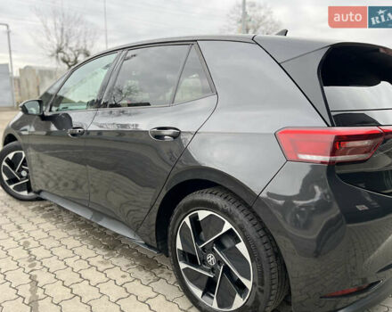 Серый Фольксваген ID.3, объемом двигателя 0 л и пробегом 64 тыс. км за 16950 $, фото 17 на Automoto.ua