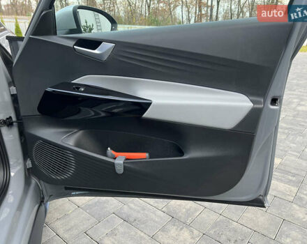 Серый Фольксваген ID.3, объемом двигателя 0 л и пробегом 117 тыс. км за 17300 $, фото 72 на Automoto.ua