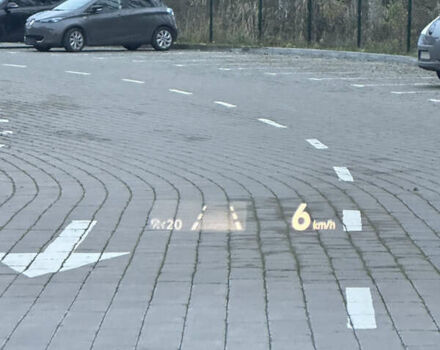 Серый Фольксваген ID.3, объемом двигателя 0 л и пробегом 160 тыс. км за 17200 $, фото 102 на Automoto.ua