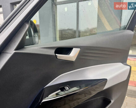 Серый Фольксваген ID.3, объемом двигателя 0 л и пробегом 129 тыс. км за 17600 $, фото 23 на Automoto.ua