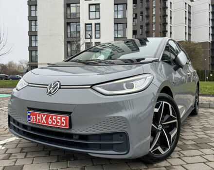 Серый Фольксваген ID.3, объемом двигателя 0 л и пробегом 107 тыс. км за 16999 $, фото 1 на Automoto.ua