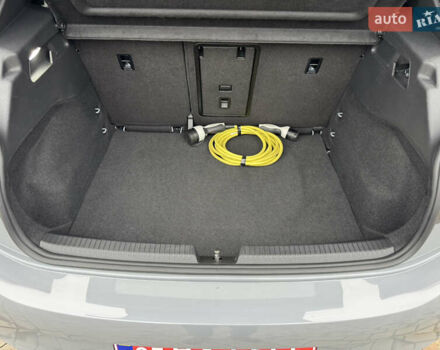 Серый Фольксваген ID.3, объемом двигателя 0 л и пробегом 107 тыс. км за 16999 $, фото 107 на Automoto.ua