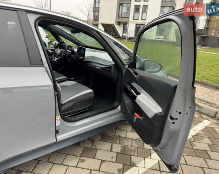 Серый Фольксваген ID.3, объемом двигателя 0 л и пробегом 107 тыс. км за 16999 $, фото 91 на Automoto.ua