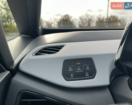 Серый Фольксваген ID.3, объемом двигателя 0 л и пробегом 98 тыс. км за 16300 $, фото 24 на Automoto.ua