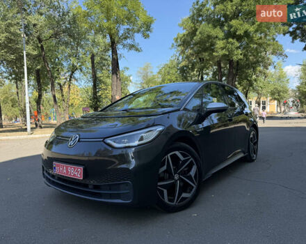 Серый Фольксваген ID.3, объемом двигателя 0 л и пробегом 104 тыс. км за 18500 $, фото 1 на Automoto.ua