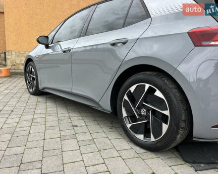 Фольксваген ID.3 2020 в Коломые на Automoto.ua Серый Фольксваген ID.3, объемом двигателя 0 л и пробегом 87 тыс. км за 16450 $, фото 26 на Automoto.ua