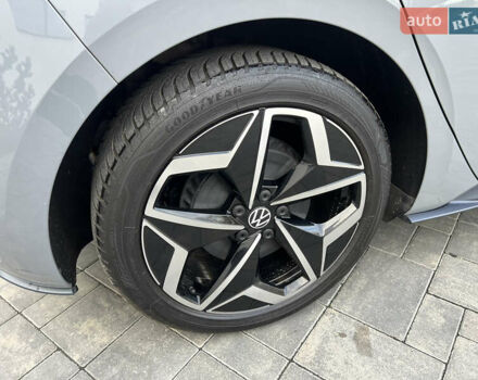 Серый Фольксваген ID.3, объемом двигателя 0 л и пробегом 117 тыс. км за 17300 $, фото 25 на Automoto.ua