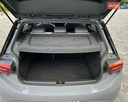 Серый Фольксваген ID.3, объемом двигателя 0 л и пробегом 117 тыс. км за 17300 $, фото 64 на Automoto.ua