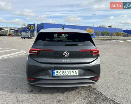 Серый Фольксваген ID.3, объемом двигателя 0 л и пробегом 98 тыс. км за 16300 $, фото 4 на Automoto.ua