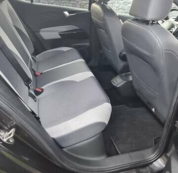 Серый Фольксваген ID.3, объемом двигателя 0 л и пробегом 147 тыс. км за 15000 $, фото 3 на Automoto.ua