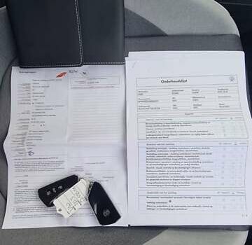 Серый Фольксваген ID.3, объемом двигателя 0 л и пробегом 147 тыс. км за 15000 $, фото 1 на Automoto.ua