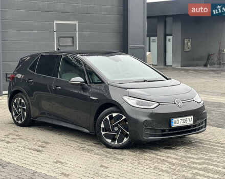 Серый Фольксваген ID.3, объемом двигателя 0 л и пробегом 64 тыс. км за 16950 $, фото 1 на Automoto.ua
