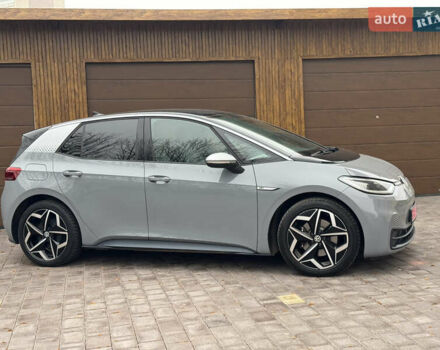 Серый Фольксваген ID.3, объемом двигателя 0 л и пробегом 129 тыс. км за 16400 $, фото 2 на Automoto.ua