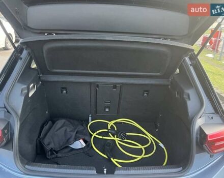 Серый Фольксваген ID.3, объемом двигателя 0 л и пробегом 143 тыс. км за 15200 $, фото 12 на Automoto.ua