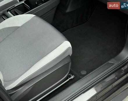 Серый Фольксваген ID.3, объемом двигателя 0 л и пробегом 100 тыс. км за 16999 $, фото 62 на Automoto.ua