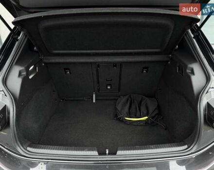 Серый Фольксваген ID.3, объемом двигателя 0 л и пробегом 100 тыс. км за 16999 $, фото 66 на Automoto.ua