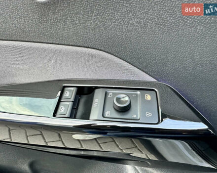 Сірий Фольксваген ID.3, об'ємом двигуна 0 л та пробігом 137 тис. км за 16200 $, фото 58 на Automoto.ua