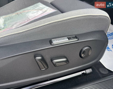 Фольксваген ID.3 2020 в Коломые на Automoto.ua Серый Фольксваген ID.3, объемом двигателя 0 л и пробегом 214 тыс. км за 14999 $, фото 25 на Automoto.ua