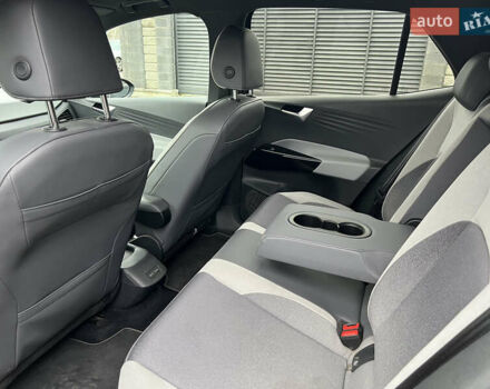 Серый Фольксваген ID.3, объемом двигателя 0 л и пробегом 64 тыс. км за 16950 $, фото 26 на Automoto.ua