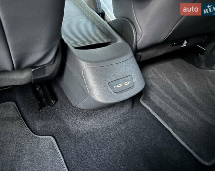 Серый Фольксваген ID.3, объемом двигателя 0 л и пробегом 91 тыс. км за 16999 $, фото 41 на Automoto.ua